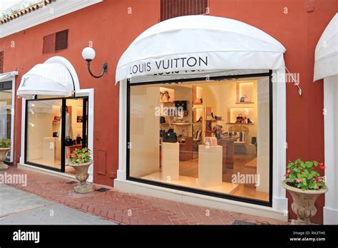 capri immagini centro negozi louis vuitton|louis vuitton capri shop.